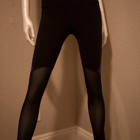 Victoria's Secret VSX Leggings - Picture 2 of 5